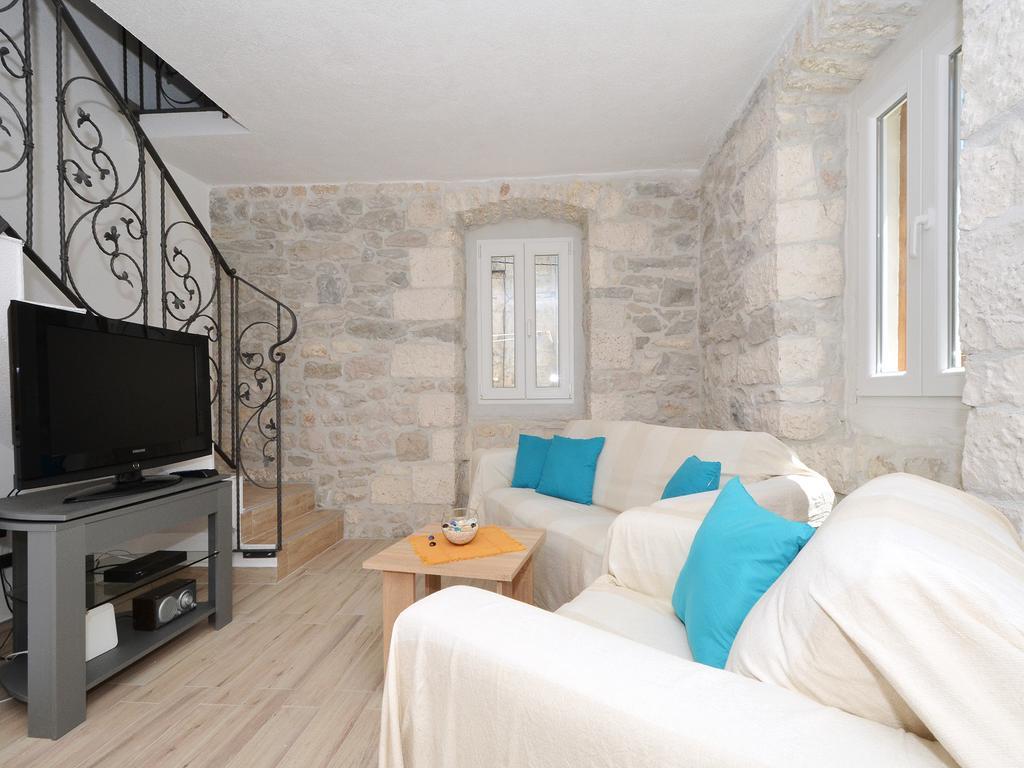 Apartment Petrovic *