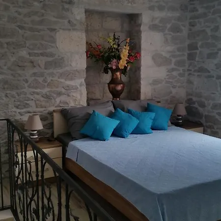 Apartment Petrovic Trogir Exterior photo